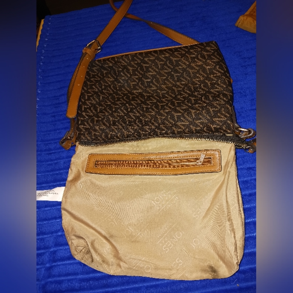 Purse - Picture 3 of 8